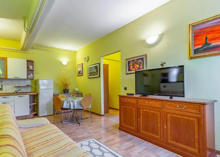 1 Bedroom In 公寓 *