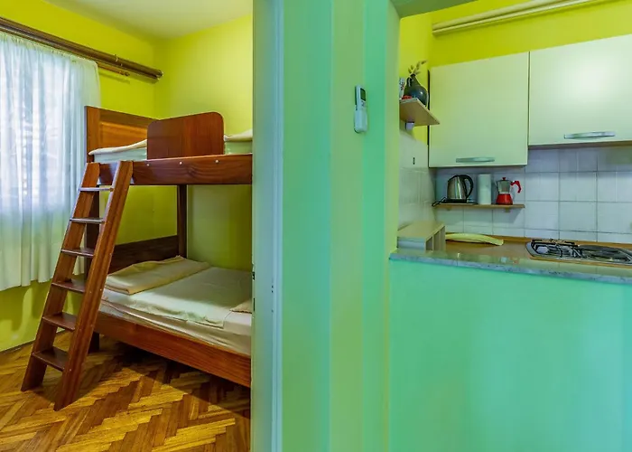 1 Bedroom In 公寓 *